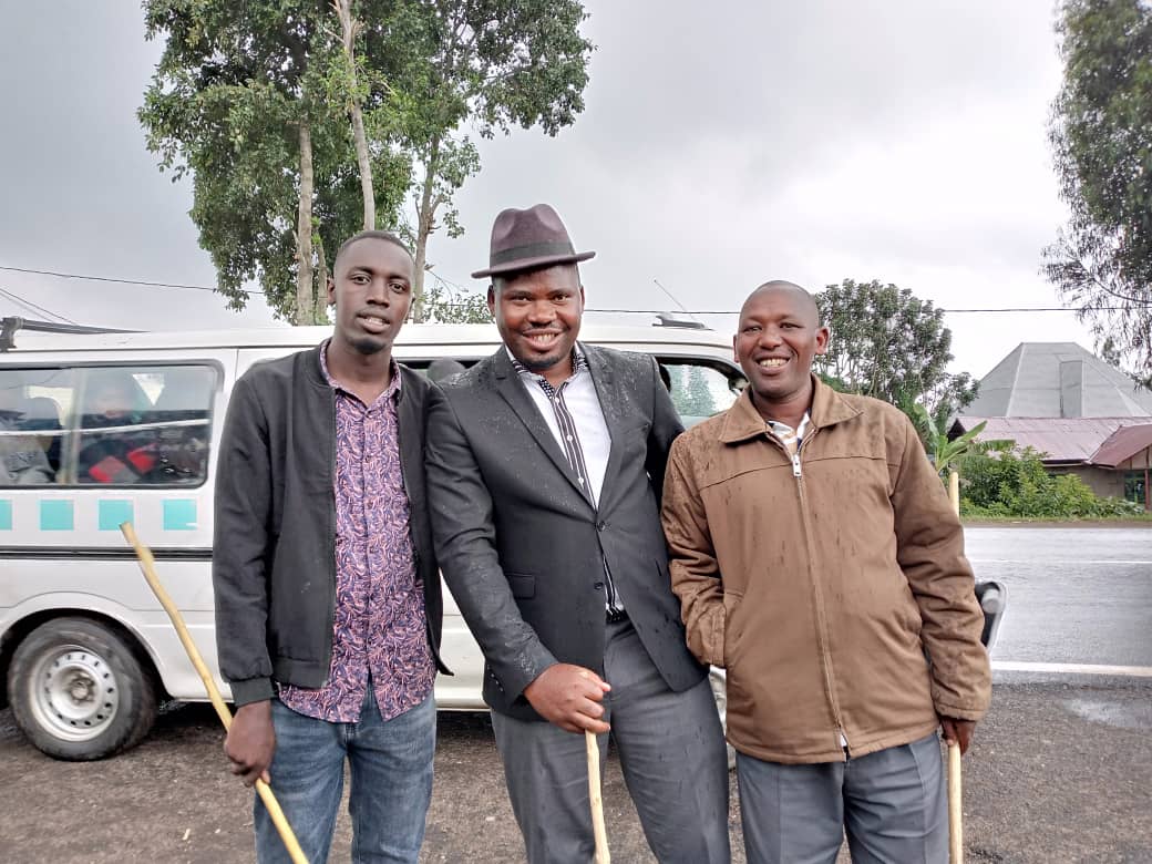 Nahuye na <a href="/Ngabo_Karegeya/">IBERE RYA BIGOGWE🇷🇼</a> ndamuramutsa, aritsa ati: Ikaze umu. Nti: niko se sha, ugira inka? Ati: Mutware Nta mwana ugira Inka Se akiriho, ati: Ndi mu za Data. Mba ndoga Semugaza iyi ntekerezo nayitojwe n'umuto ndaremya. Murambe mu Nka, murame mu Ngabo, amata aduhame.