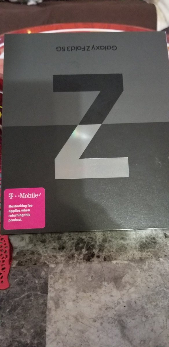 GhalyAdel's tweet photo. I got the Galaxy Z Fold3 5G..
HoooooHooooo https://t.co/a9UUfpnBri
