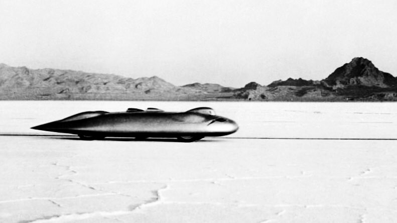 allaboutmayetml's tweet photo. Remembering the great John Cobb, born #OnThisDay in 1899. Pic: Cobb’s famous &amp; stunning Railton Special, in which he broke the #LandSpeedRecord many times, touching 403mph (649km/h) in ’47. He died in ’52, while attempting to break the #WaterSpeedRecord on Loch Ness. https://t.co/1h0vi46ad4
