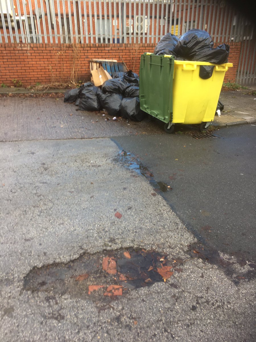 RachelM32640233's tweet photo. @sandwellcouncil please can you advise…. I want to report excess rubbish that has been dumped at the back of West Cross shops in west Smethwick. This is private land and I’m uncertain if it has been fly tipped. It is a real mess and attracting rats so something needs to be done. https://t.co/692IS4jIqX