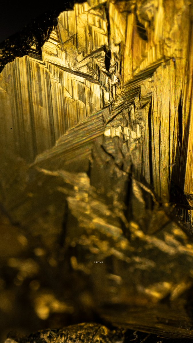 lsltmr's tweet photo. 黄铜矿Chalcopyrite
石膏Gypsum https://t.co/g7JNPXepaw