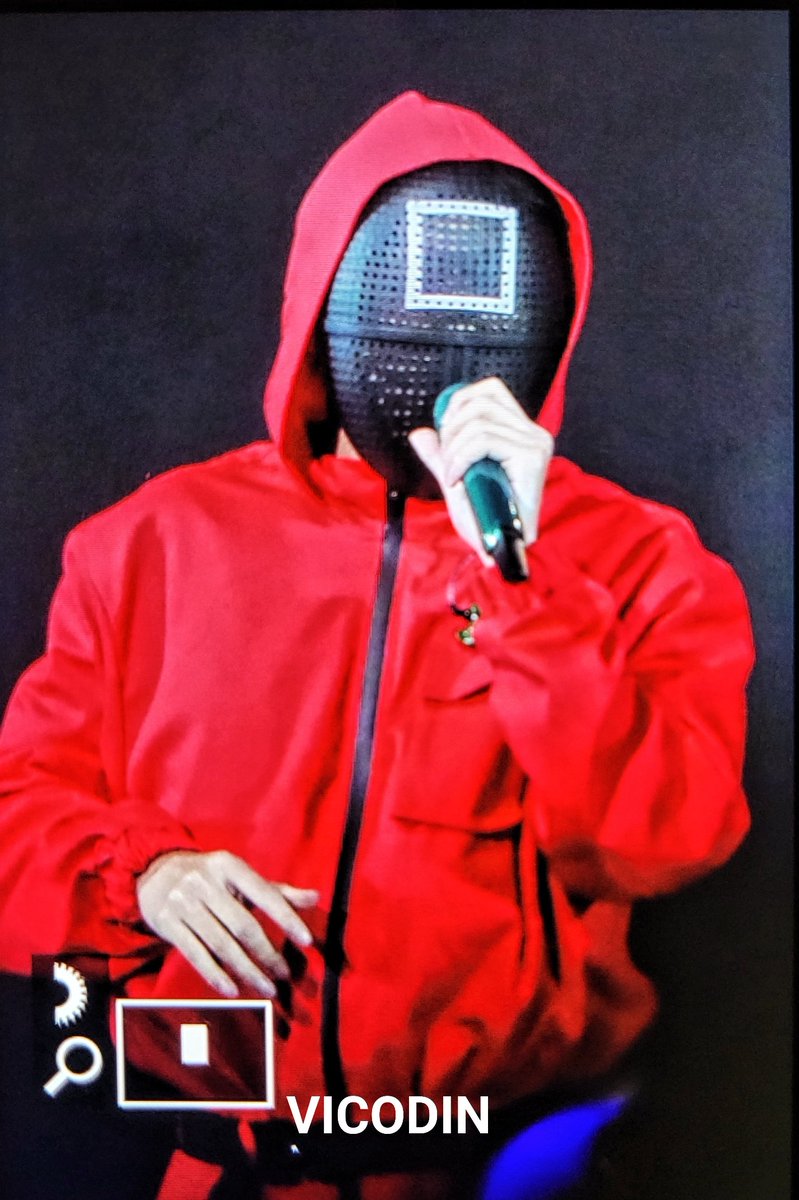 vicodin1230's tweet photo. 211201 PTD ON STAGE
무궁화 꽃이 피었습니다!!!
@BTS_twt #방탄소년단 #태형 #김태형 #뷔 #V #btsv #태태 https://t.co/w1JxGdKXYp