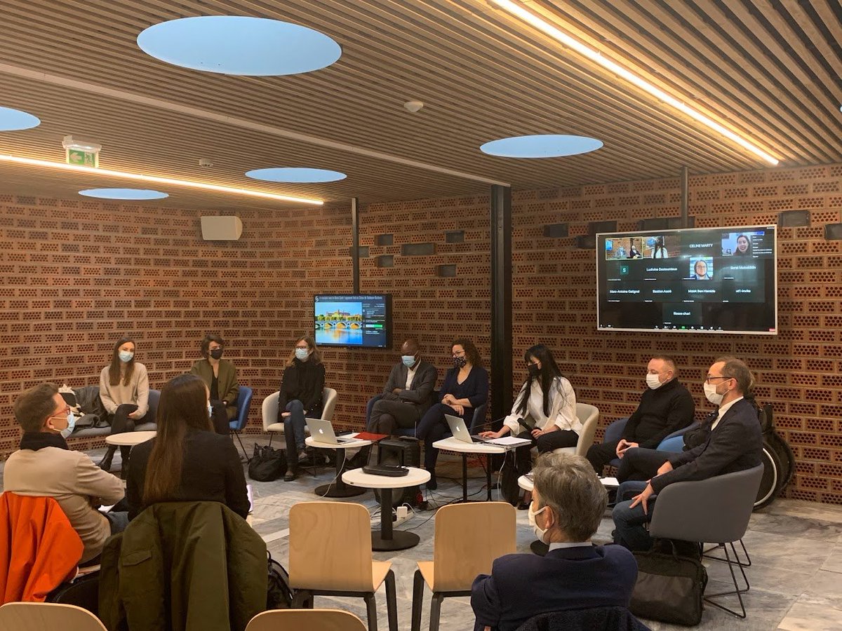 UTCapitole's tweet photo. 📢Journée de présentation du dispositif d'accompagnement des #Doctorants🙌
➡️Projet qui vise à apporter un soutien aux jeunes chercheurs de l'université
🔴Ouverture par le Président #UTCapitole @hugueskenfack et la Vice-Présidente déléguée aux affaires doctorales @ChloeCalmettes https://t.co/wGAzIgnxkh