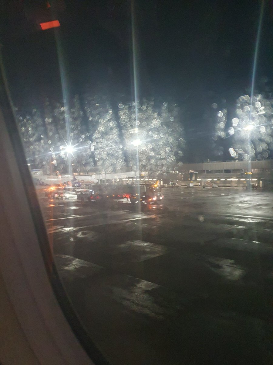 PrioIslam's tweet photo. Time to go home! #BSI21 was an amazing experience. Looking forward to meet everyone again in Liverpool next year 😀 Till then let's do some immunology research 😊
#BSI21 #bsicongress #backtoreality #phdlife #backtolab #iloveimmunology https://t.co/qe5RkbNOeT