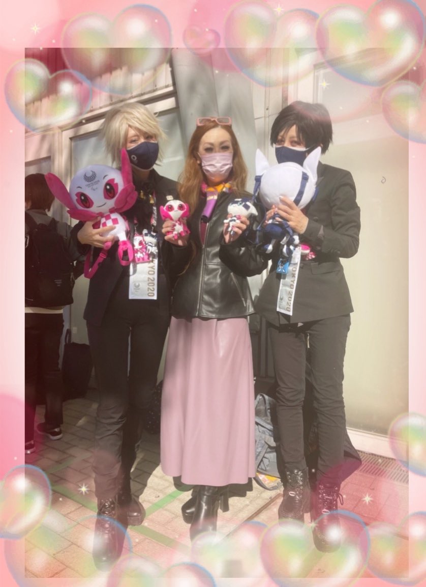 miromiro999's tweet photo. 思わぬ所でお目に掛かった大好きなお二人😍😍😍
BABIさま❤️KAIEさま❤️
お写真ご一緒して頂きありがとうございました😍
#bk #BABI #KAIE
#triple4tune
#ミラソメ #ミラソメ存続希望
#ミライトワ #ソメイティ
#Tokyo2020 #ARIGATO
#東京スポーツスクエア
#オリンピック #パラリンピック
#オリパラ https://t.co/QRL4RdYMHa