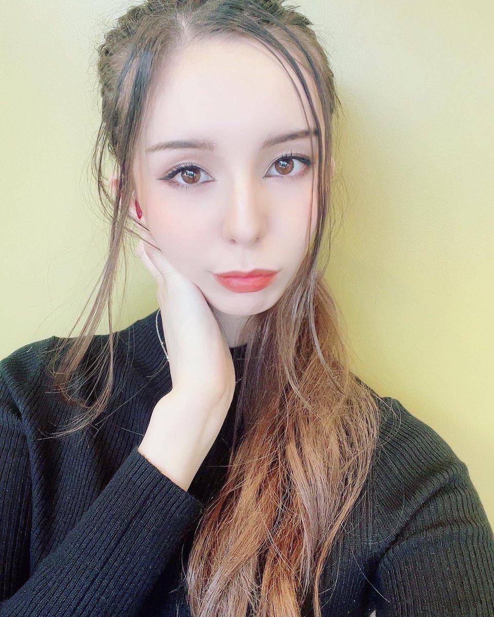 emilia_0394's tweet photo. ミスコンメイクの練習&amp;研究✨

#ミスコン女子　#ミスコン
#トレーニング　#トレーニング女子
#training   #traininggirl 
#ダイエット　#ダイエッター
#ルーマニア　#ハーフモデル　#モデル
#halfmodel   #model   #ハーフ女子 
#高身長　#emilia https://t.co/7rRsq4vc8U