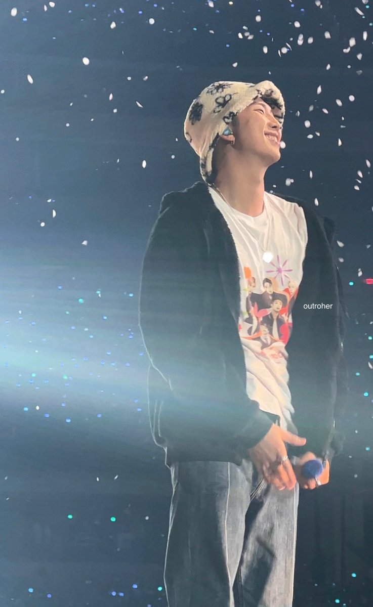 Hoperighthere_D's tweet photo. They have arrested a joon Stan 😭😭😭
This shit happened before a lot
And still I sent know why😭
#Namjoon #BTS #BTSPermissionToDanceOnStageLA #joonstan #namjoonsweet #BTSARMY #PTD_ON_STAGE_LA #army https://t.co/KZsd6etaGh