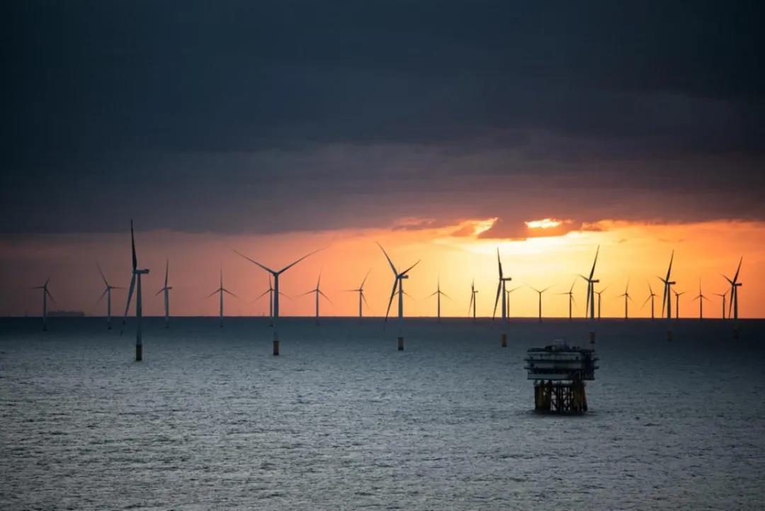 CTG_1993's tweet photo. The H6 (400,000 kW) #offshore_wind power project in Rudong, Jiangsu Province, went into operation on November 29. The Rudong project is also of great significance for the exploration of large-capacity, long-distance offshore wind power technology. https://t.co/IOJGNXg2PI