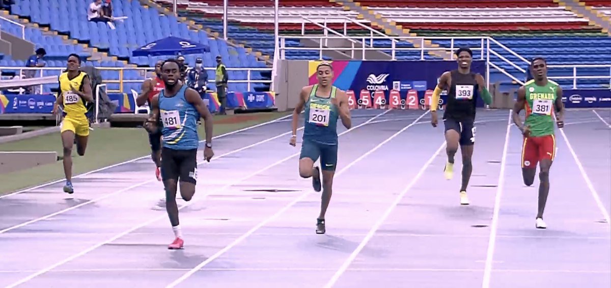 olympicsvg's tweet photo. SVG Darren Morgan-Jeffers 400m Cali, Colombia https://t.co/DvKPytHi7X