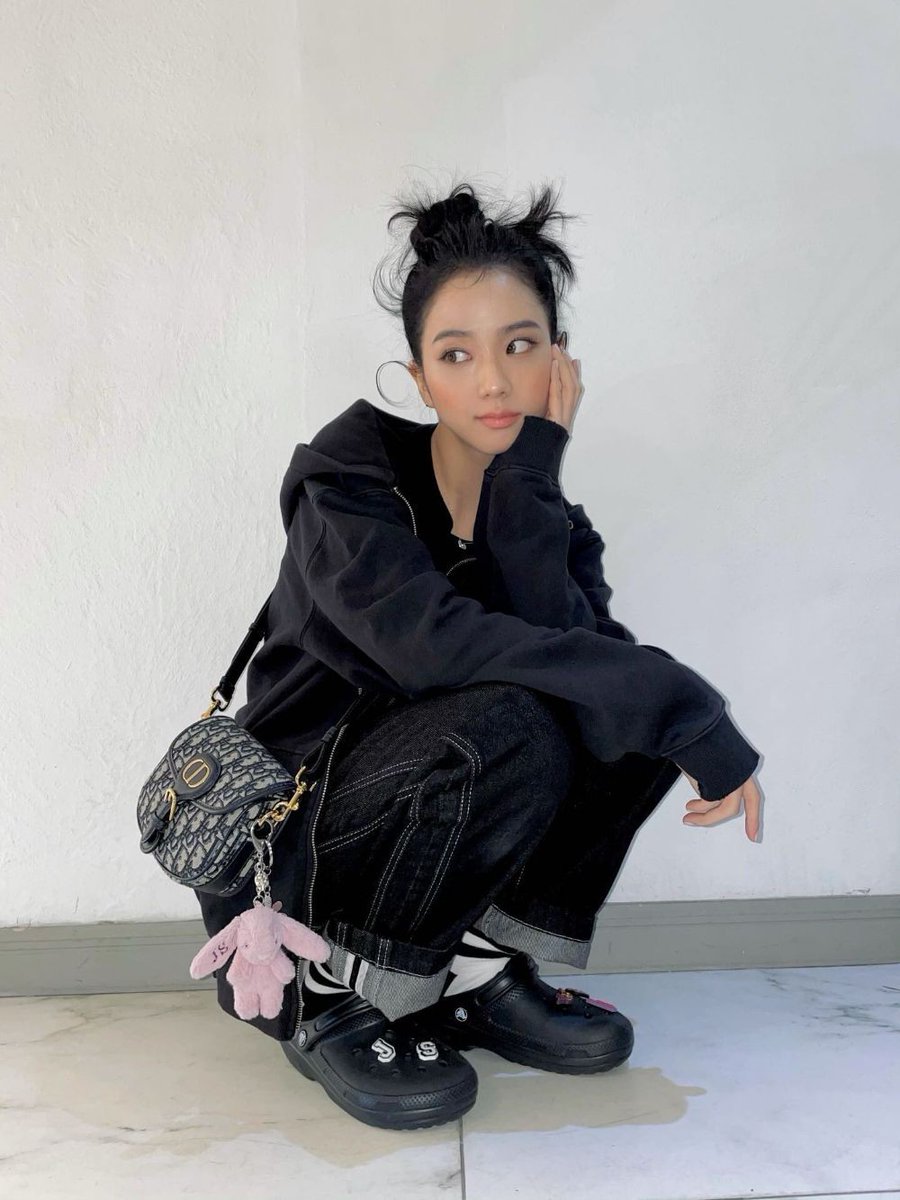 sosialogila (@xdilarangx) on Twitter photo 