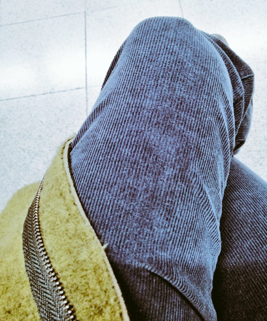 ioteruelo's tweet photo. Una de les fites ďaquesta tardor/hivern era aconseguir uns pantalons de pana. I #tengui https://t.co/56FmJzK2C1
