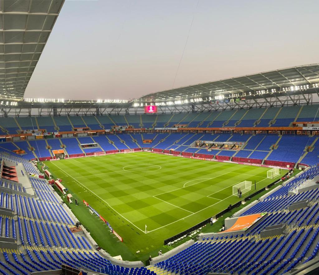 SIS_George's tweet photo. Rad Al Boud stadium in Qatar, ready for the Arab Cup this month and then the World Cup next year with SISGrass.@SISPitches https://t.co/4v4pr7iR3Q