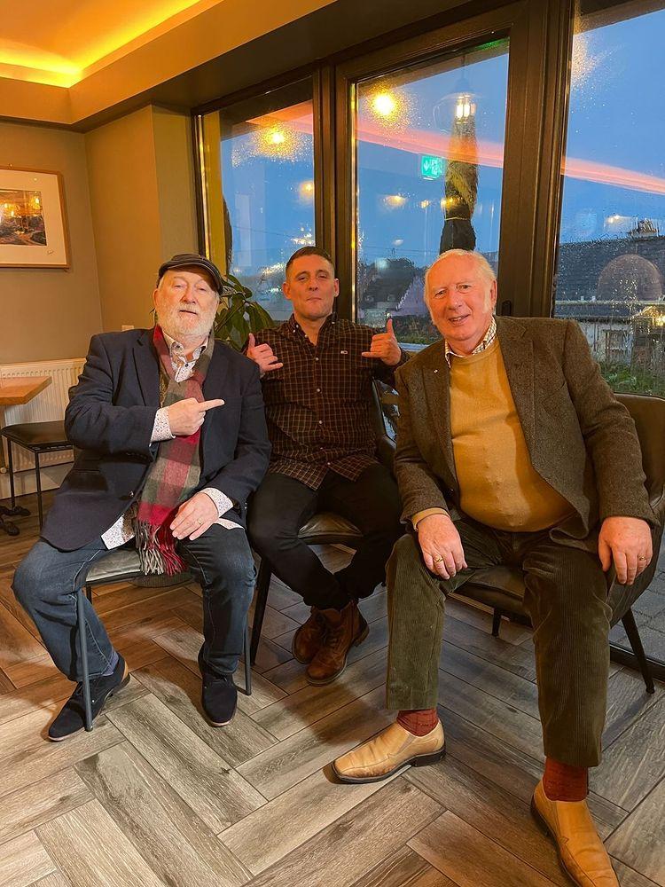 steowall's tweet photo. Spent a day with these two ledgebags yesterday, filming a music documentary for RTÈ.
They're absolute gentleman and full of divilment and craic. We're gonna hit the studio soon and bring yis something very special next year.
#FosterAndAllen #irishfolkmusic #foolinindoolin @rte https://t.co/hg4KuvZRTL