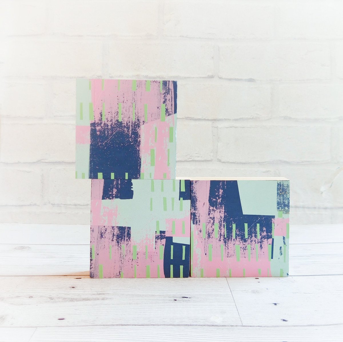 sadpandaprints's tweet photo. The @folksyhq Theme of the Day is 'Original Art'...so here you go! 😁🎨💕 
https://t.co/hl3cH4XoIL 
#originalart #screenprintedwood #woodenblocks #mymakerslife #modernmaker #artmeetscraft #colourmyhome #abstractart #artoftheday #surfacetexture #duckegg https://t.co/EIfRhdEagU