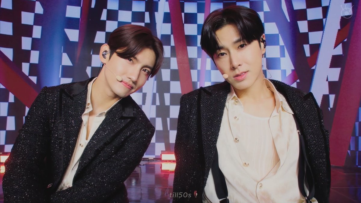 till50s's tweet image. ✨ fns hd folder ✨

💾 bit.ly/3IftUL9
#東方神起 #FNS歌謡祭
#FNSでユノとチャンミン
#SURISURI 211201