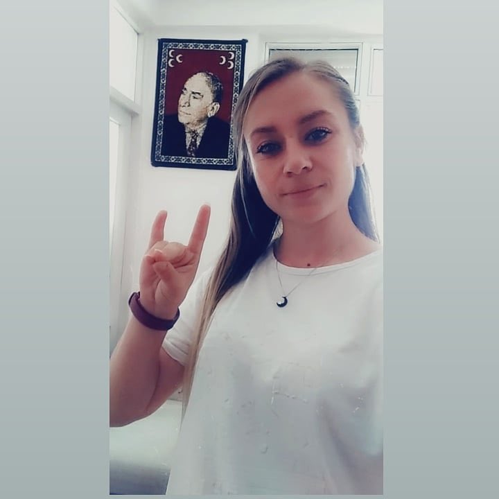 Katledilen Ülkücü bir kadın olunca kulaklarınız duymaz, gözleriniz görmez, ağzınız konuşmaz, elleriniz yazmaz olmuş. Yazık! Katleden şerefsizden hiç bir farkınız yok sizi gidi sözde insan hakları ve kadın hakları savunucuları! 

Mekanın cennet olsun #AylinAlkutay..