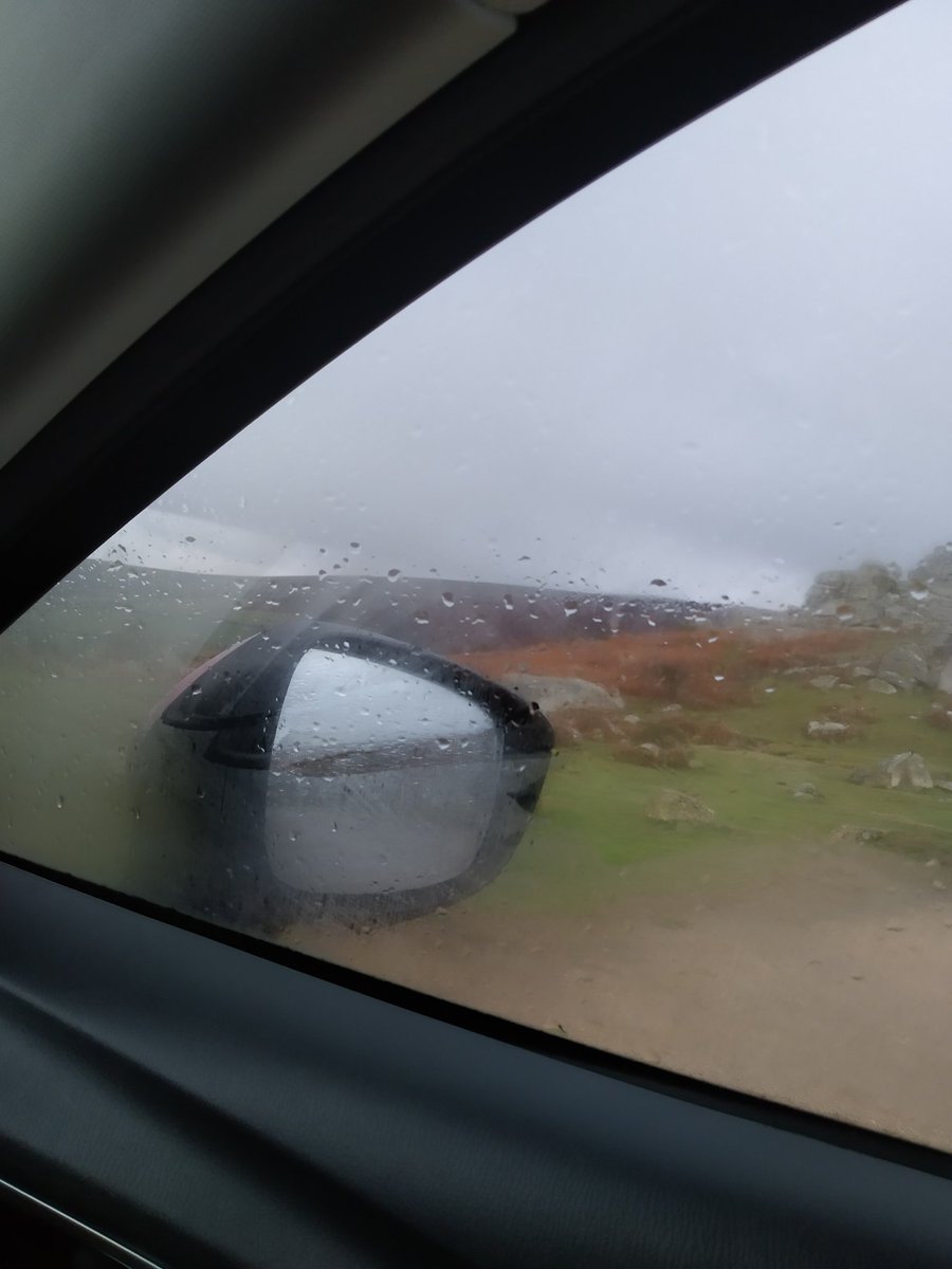 GaryHolpin's tweet photo. My current soggy view of what I hoped to be a sunrise between the scattered wintry showers ๐คฃ Can't win them all I guess ๐
#dartmoor #notawinterwonderland https://t.co/2bXdR0ZpW9