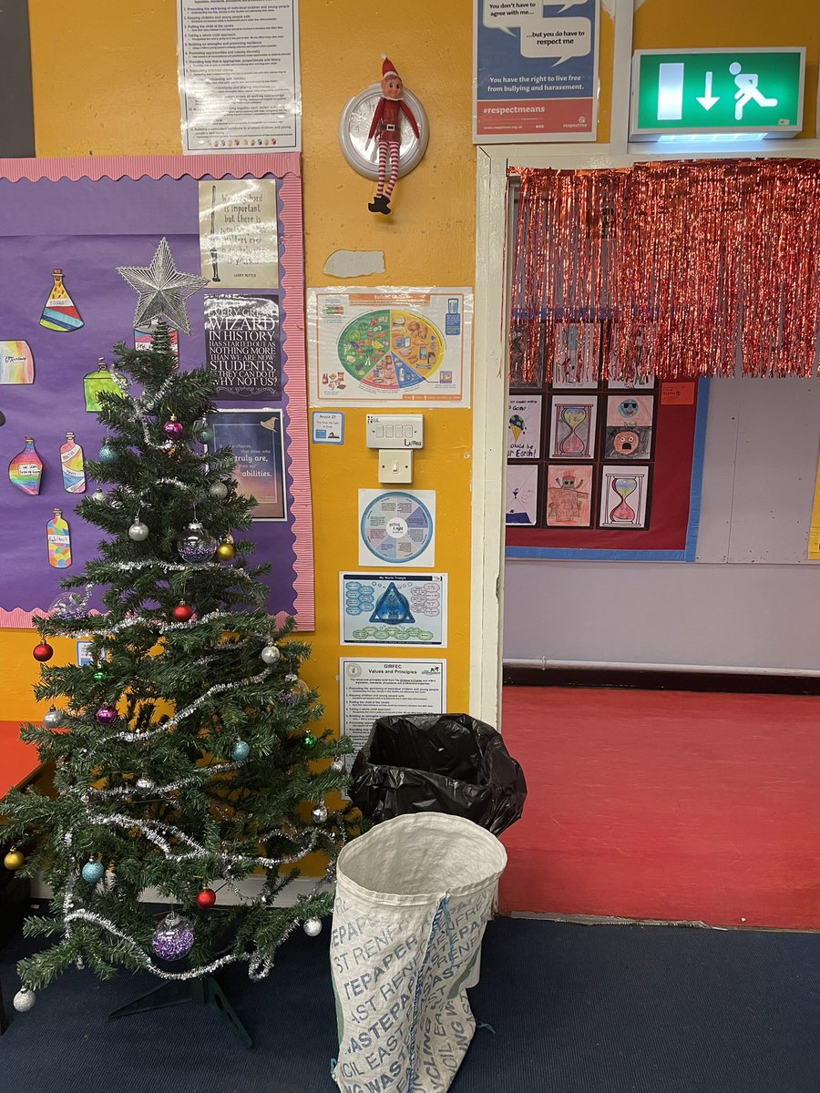 Mrs Mitchell tweet media