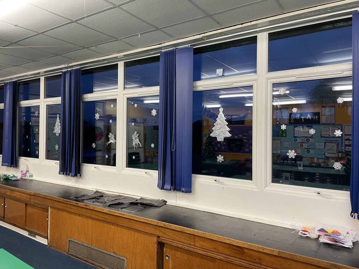 Mrs Mitchell tweet media