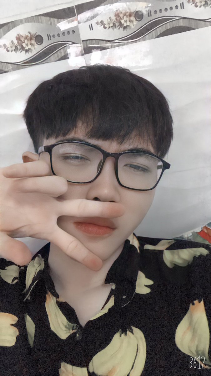 biem2001's tweet photo. Chán quá mọi người ơi😫có ai ở Bến Lức Long An ko ta🤣🤣 https://t.co/4aQFiRyMuK