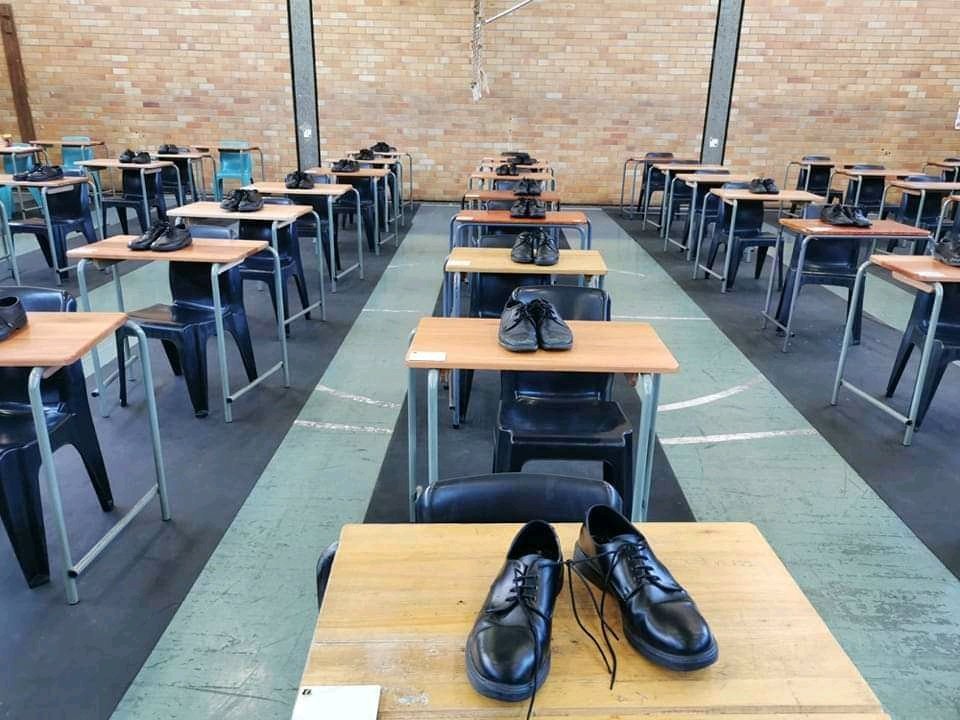 Olona15182087's tweet photo. Matric Class of 2021 left behind their shoes after their final exam. https://t.co/JUWqboNq8V