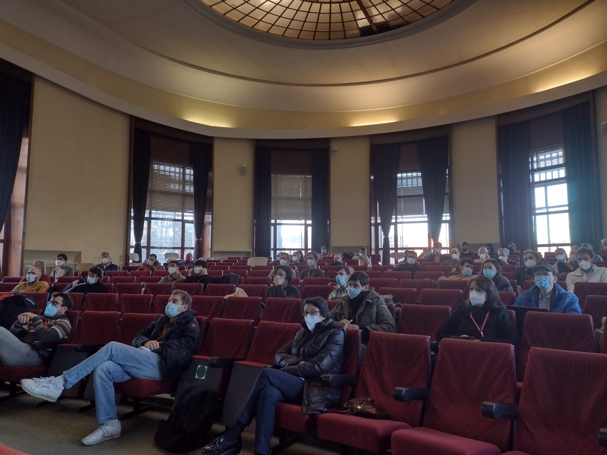 GSC_UPM's tweet photo. Day 3 starts with a good plate. The brilliant Ginestra Bianconi (@gin_bianconi) from the @turinginst of the @QMUL talking about Higher-order Networks and their Dynamics. It is a pleasure to us to have you here!
#ComplexNet_21UPM https://t.co/SwEtJgUONP