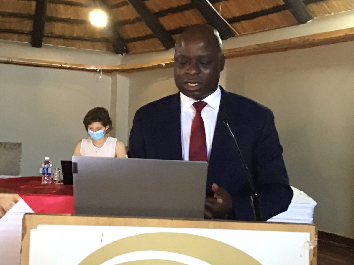 cohsunshinecity's tweet photo. #WorldClassHarareBeginsWithYou 
Acting Mayor Cllr Stewart Mutizwa says Harare is facing garbage fleet challenges. https://t.co/a9U81HYXXf