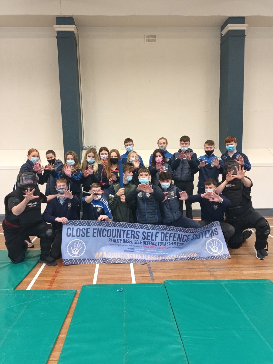 eamonncoleman4's tweet photo. @salesianpallas 
selfdefence workshop delivered  to this year's Transition year students  well done guys "stay safe " https://t.co/RJgh7td0cr