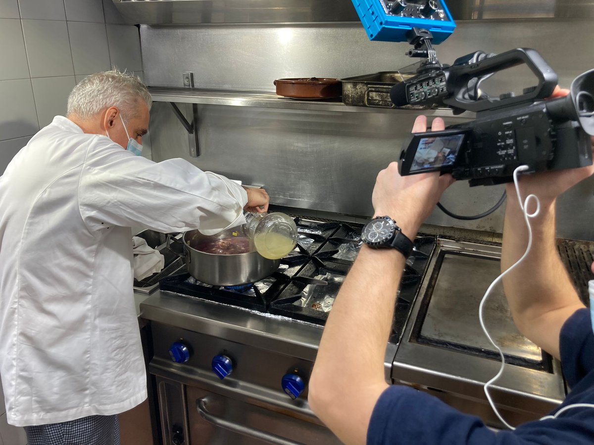 RadioSENSATIONS's tweet image. 🇪🇦🇪🇺 Une numéro spécial de Zone Europe réalisé à Barcelone avec @Hug0Casa, rendez-vous samedi 4 décembre dès 19h sur @RadioSENSATIONS #Normandie &amp;amp; #Iledefrance, et sur @TV78Officiel