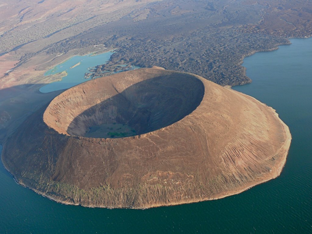 felix_ivayo's tweet photo. Did you know that Kenya has 7 UNESCO World heritage sites and these are:
1. Thimlich Ohinga
2. Lamu Old Town
3. The Sacred Mijikenda Kaya Forests
4. The Kenya Lake System in the Great Rift Valley
5. Fort Jesus
6. Mount Kenya National Park &amp; Forest
7. Lake Turkana National Parks https://t.co/PHBuROYV2u
