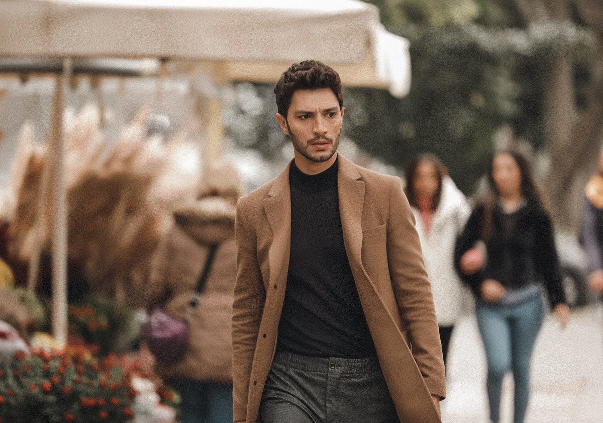 Любовь логика месть турецкий сериал 2021. Бурджу озберк в сериале любовь разум месть. Турция сериал любовь разум месть. Любовь разум месть турецкий сериал. Эсра и озан.