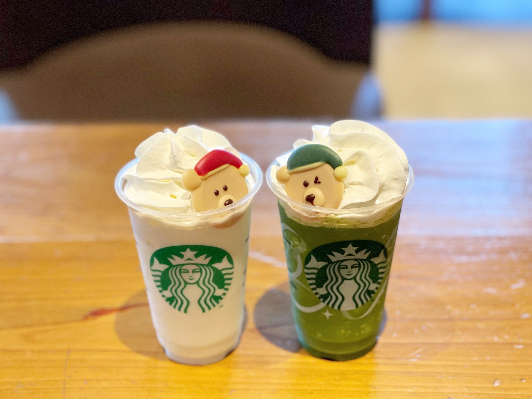 Yuka Starbucks Coffee 抹茶フラペチーノ バニラフラペチーノ モバイルオーダー先行販売で サンタ ベアリスタ チョコレートを フラペチーノにトッピング 運良く片方はウィンクサンタ このあと寒さで震えた Fukuoka 福岡 Starbuckscoffee Yuka Starbucks Coffee 抹茶フラペチーノ バニラフラペチーノ モバイルオーダー先行販売で サンタ ベアリスタ チョコレートを フラペチーノにトッピング 運良く片方はウィンクサンタ このあと寒さで震えた Fukuoka 福岡 Starbuckscoffee