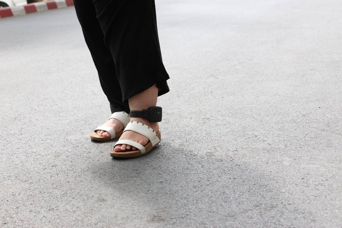 PanusayaS's tweet photo. 24/7 house arrest with an electronic ankle tag to follow every movements I make. The court has made me a complete political prisoner.
#WhatsHappeningInThailand https://t.co/ZD20uq0Mxz