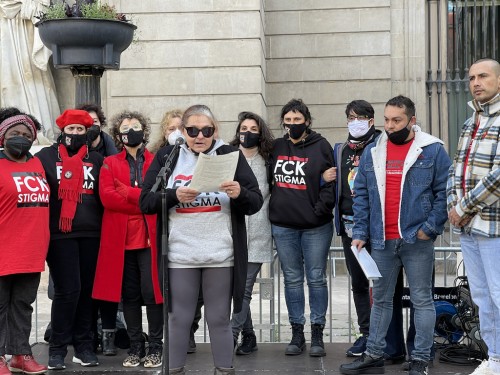 Comite1desembre's tweet photo. Des del @Comite1desembre volem agraïr el suport a totes les persones i entitats que ahir ens vau acompanyar en els Actes de commemoració del Dia Mundial de la Sida.
L'1 de Desembre, i cada dia, és un plaer i un orgull tenir-vos sempre al nostre costat! ✊❤️
#DMS2021
#FCKSTIGMA https://t.co/YS7aFoeJIo