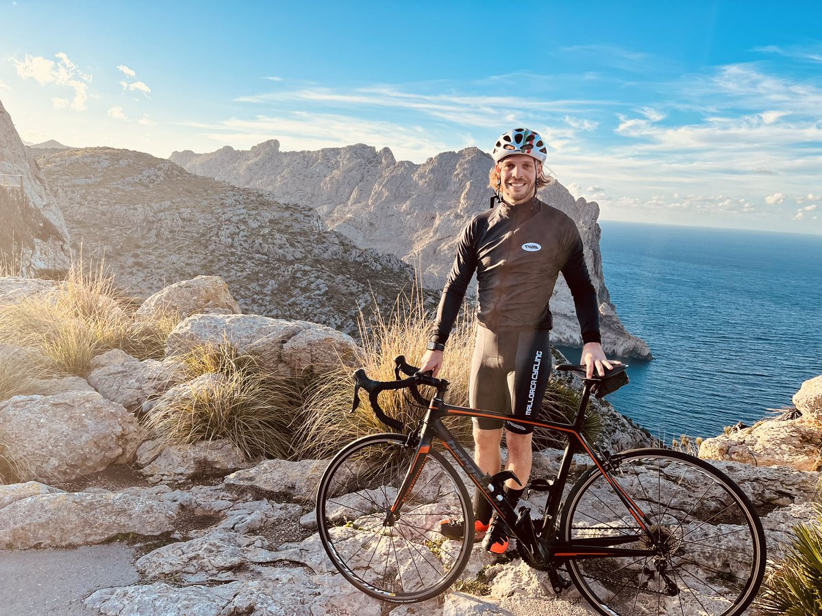 marcserramitja's tweet photo. #firstone #pollença #formentor #escolomer https://t.co/Bo5UwgHjbS