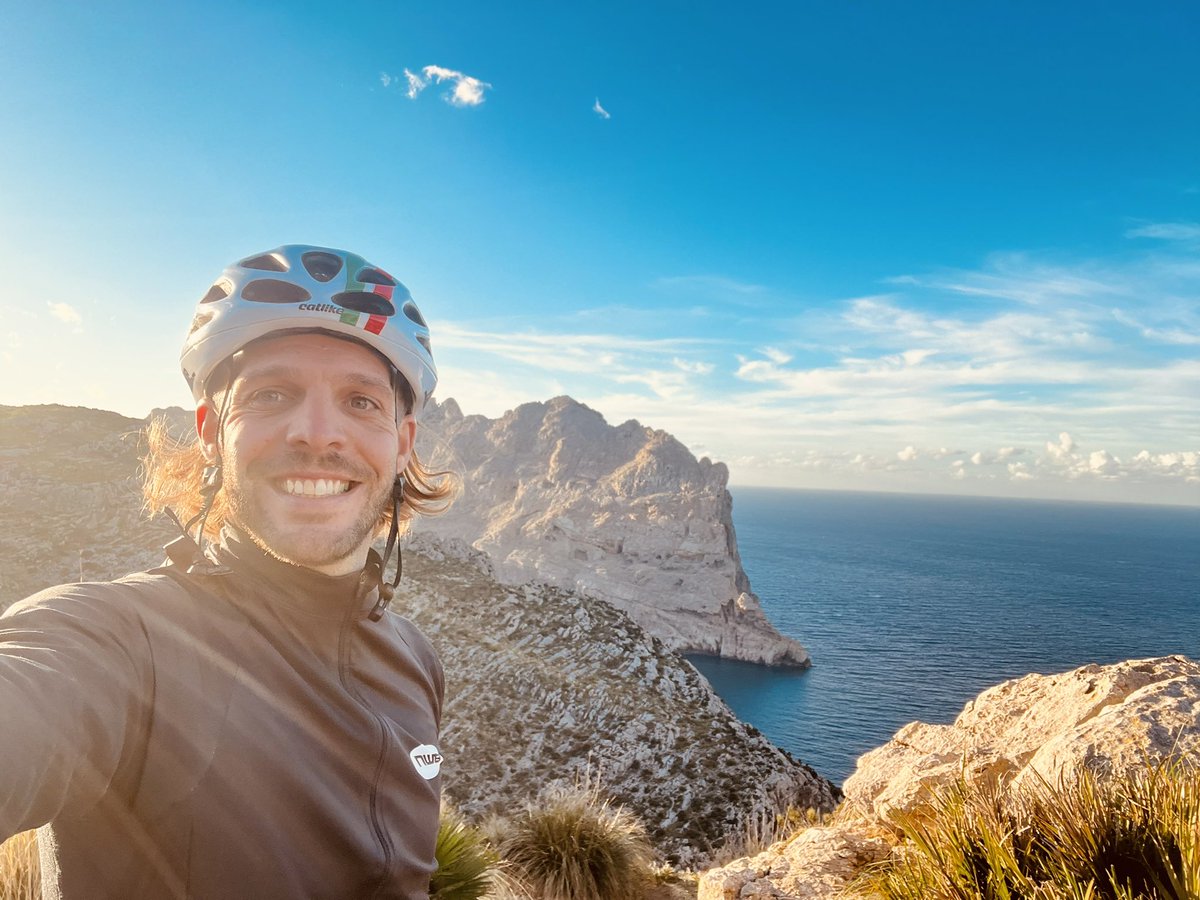 marcserramitja's tweet photo. #firstone #pollença #formentor #escolomer https://t.co/Bo5UwgHjbS