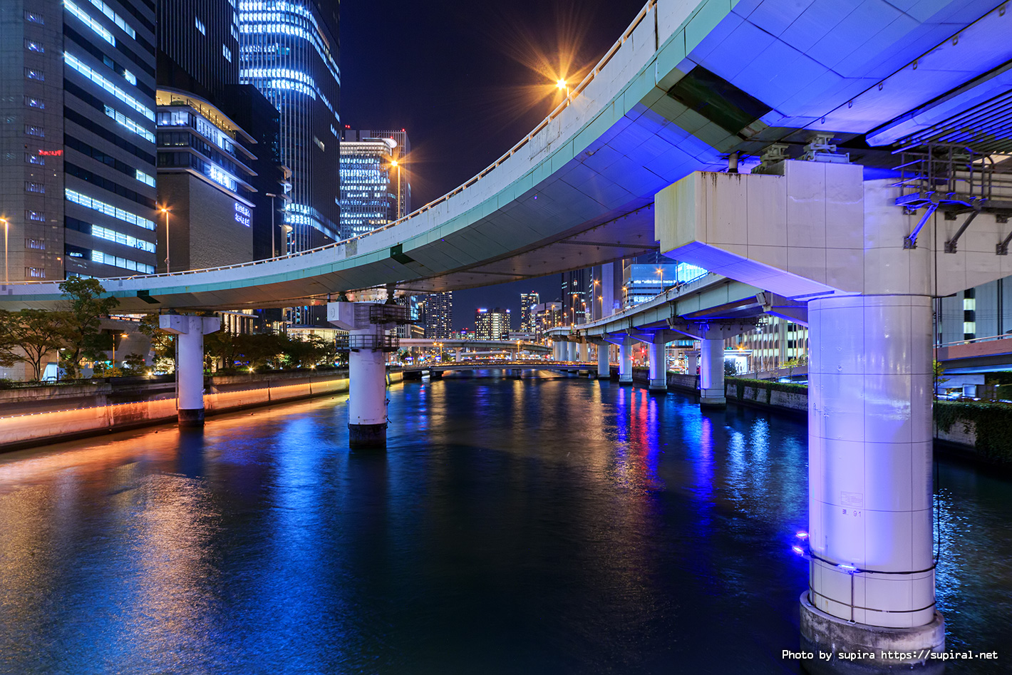 すぴら 夜行部 写真集junctionsのamazon在庫がしばらく不安定でしたが 現在ちょっと多めに入ってます 良い ジャンクションいっぱい載ってるよ よろしくお願いします T Co Ibnrxallab T Co Gh3krgi7ft Twitter