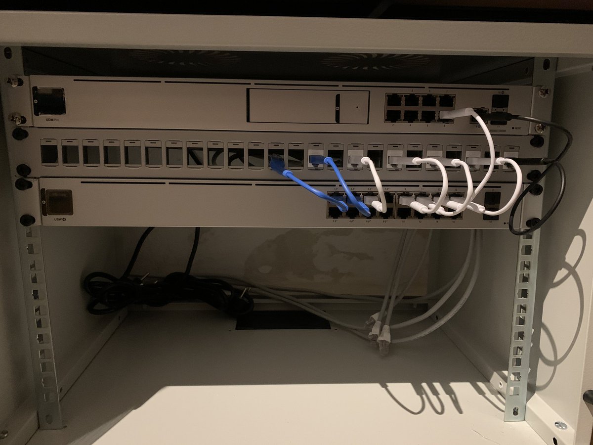 cxoofme's tweet photo. Mijas Villa installation in progress https://t.co/UIfyqAAKbV