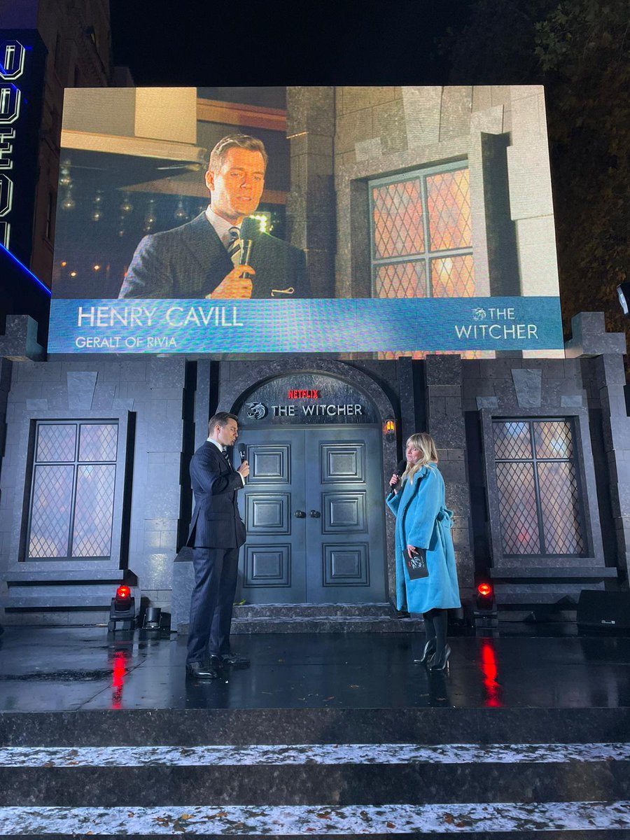 sassyplus_'s tweet photo. Destiny is a Beast ⚔ We were live across the globe with @netflixuk and @we_are_heart streaming the world premiere of the @witchernetflix Season 2 last night. Joined by lucky fans who had the chance to speak with the Witcher himself - #HenryCavill  

#WeAreSassy #TheWitcher https://t.co/ap7ebeYsu4