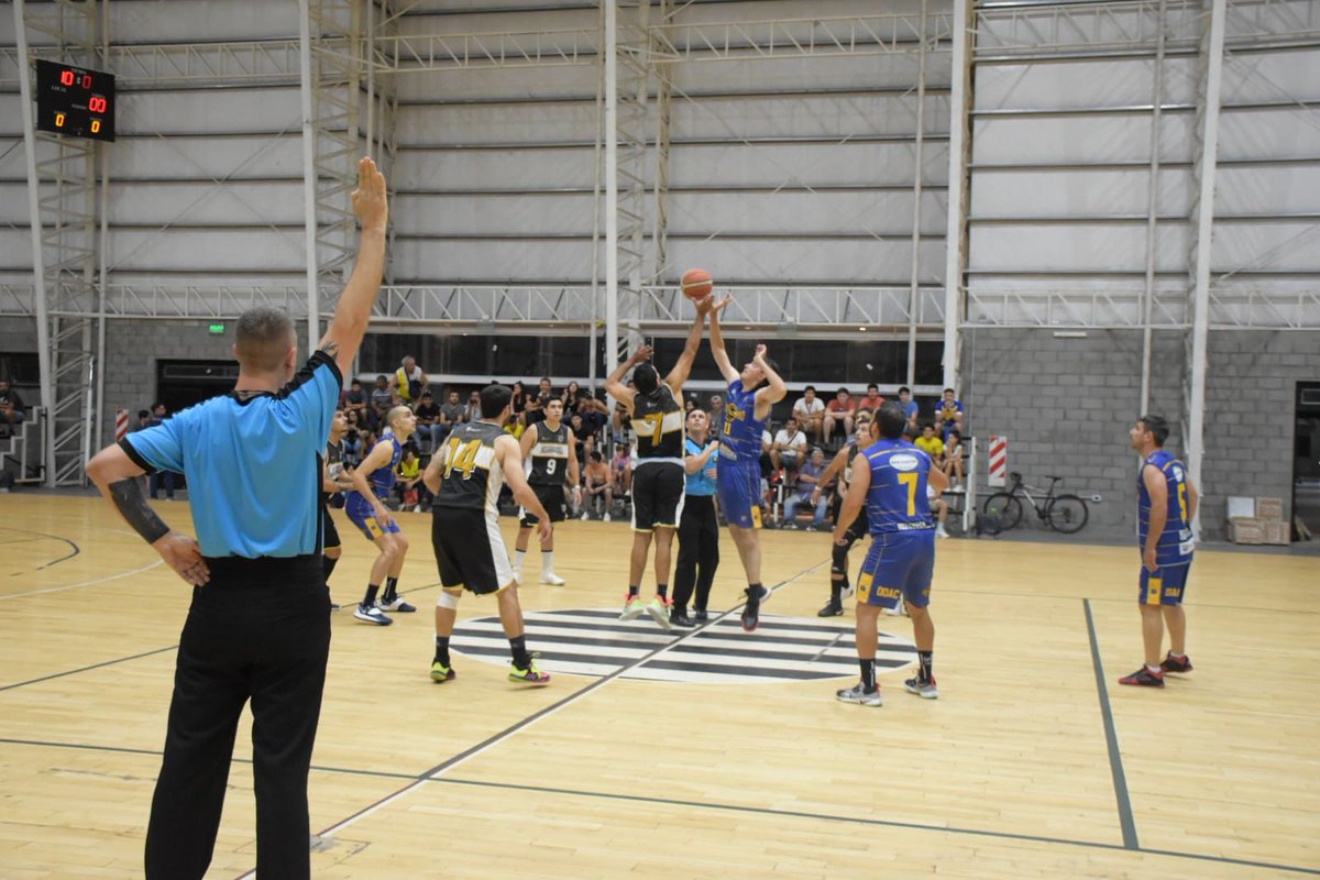 AbrChaco's tweet photo. Campeonato Oficial ABR Primera: For Ever estiró la serie frente a Don Orione
#ABR100% #SomosBasquet
https://t.co/43uoI3lsW8 https://t.co/BrDtRWQLMZ