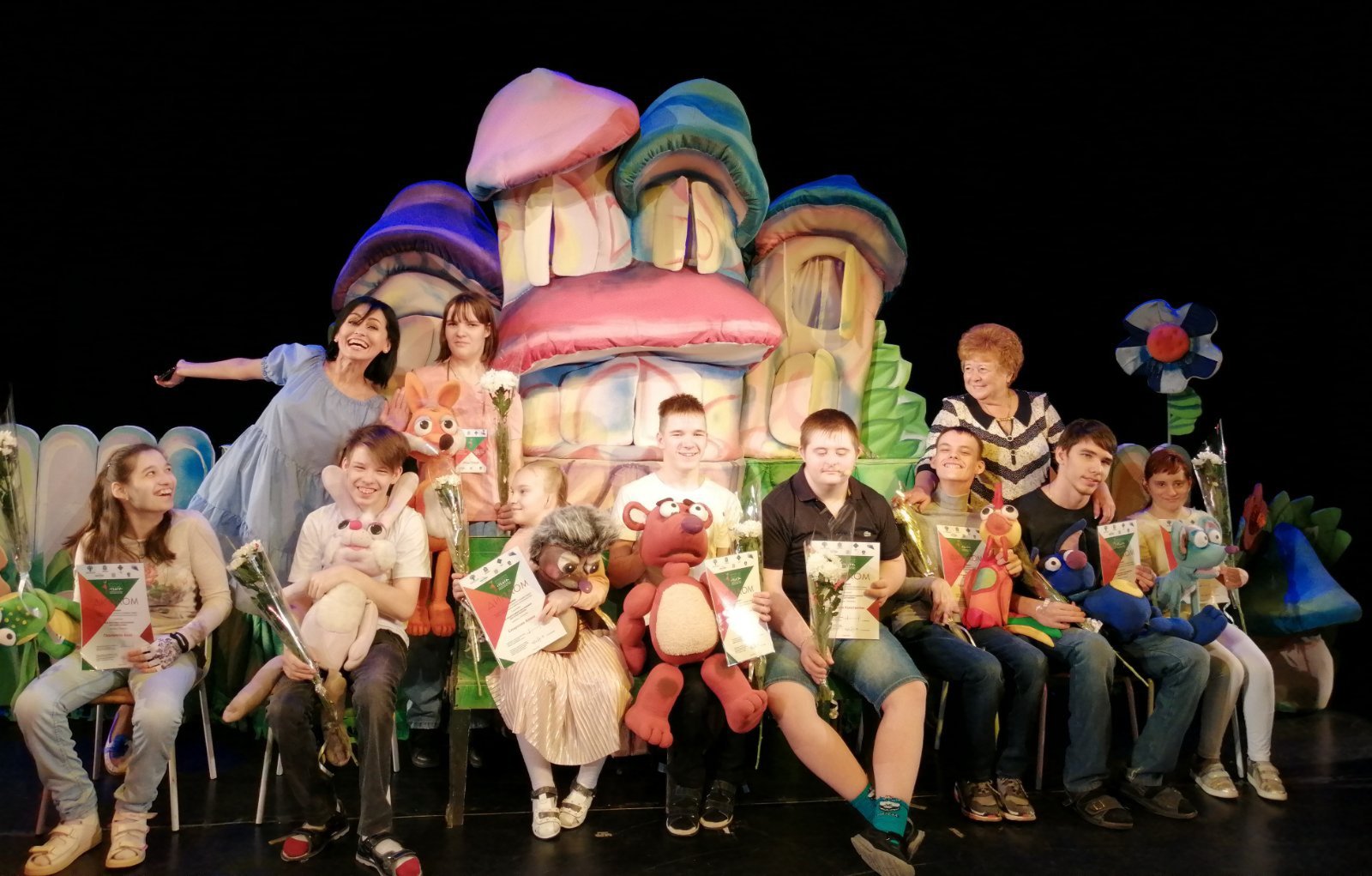 фотопроект культурно-диалогового центра "октябрь". детский театр тольятти. театр юного зрителя тольятти. театр инфанта самара. эллиса тольятти театральная студия.