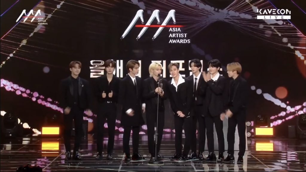 StrayKidsGlobal's tweet photo. Congratulations @Stray_Kids for winning "Performance of the Year Award" (Daesang) at the 2021 Asia Artist Awards (2021 AAA)!

#SKZ_1stDAAAESANG
#스��즈_AAA올해의퍼포먼스대상_축하해

#StrayKids #스트레이키즈 #スキズ https://t.co/SSz8KkPgPo