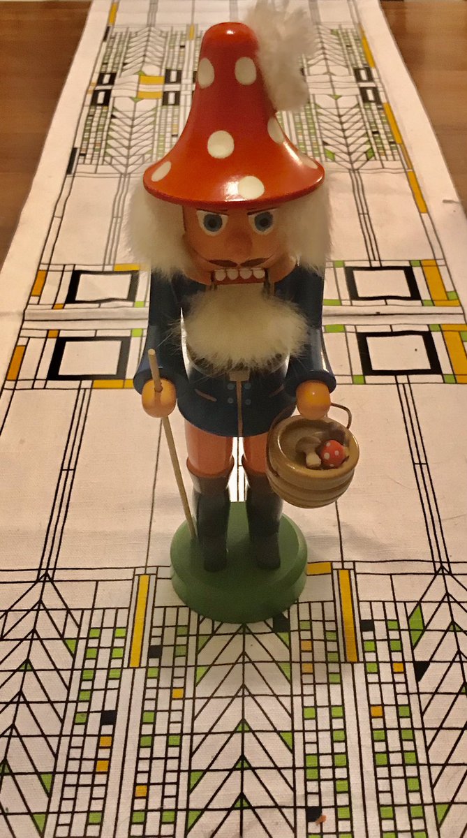 WeirdOwlchemy's tweet photo. It’s that German mushroom gatherer time of year!
🍄😎🍄 https://t.co/f25ApECkGp
