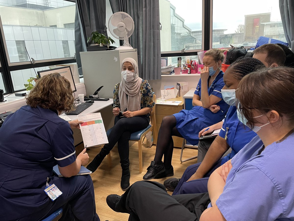 NicoelaH's tweet photo. Medicine management training delivered by our paediatric pharmacist Shaista ✅improving our MAST compliance 🌈🌟#innovativeworking #paedsnurses #piperblush https://t.co/SblaKhS4uU