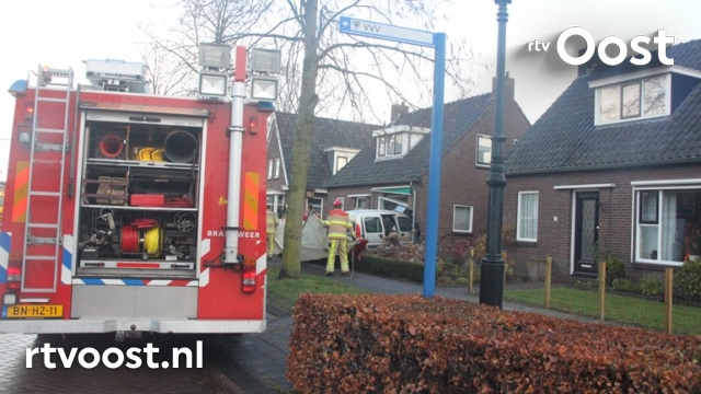 rtvoost's tweet photo. Vrouw die in Nieuwleusen met auto woning binnenreed overleden https://t.co/nynLHXmWV5 #rtvoost https://t.co/3lhge4vNzO
