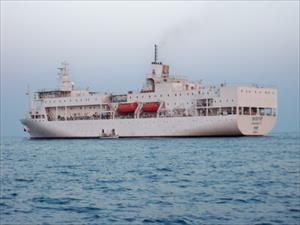 SpokespersonMoD's tweet photo. The @IndiaCoastGuard Ship #ICGS Samarth was quick to safely evacuate 624 passengers and 85 crew onboard MV Kavaratti, which caught fire making it completely non-operational, today morning during wee hours. The ship was on passage to Androth from Kavaratti.
https://t.co/WtU0kSWRM2 https://t.co/vRfwBY5i3J