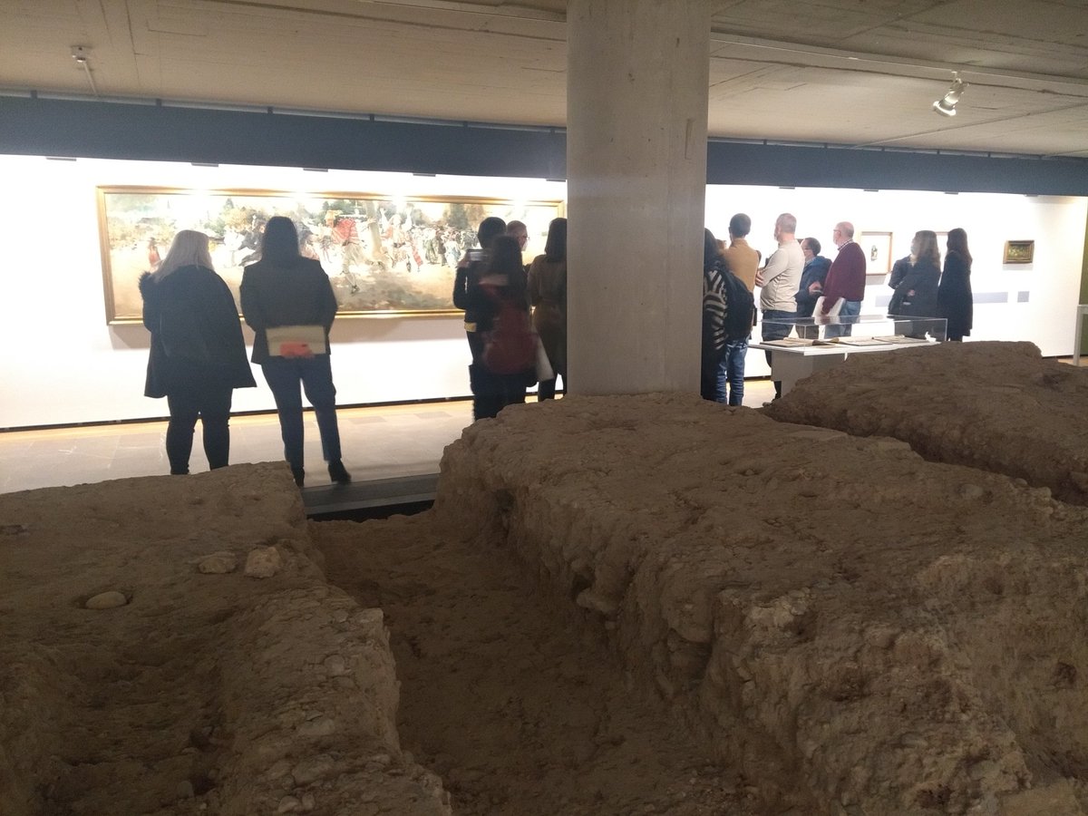 gva_IVAM's tweet photo. La nova exposició sobre #IgnacioPinazo proposa una lectura actualitzada en la qual els processos de domini, ocupació i usos col·lectius de l'espai per part de grups, es conjugarien amb els imaginaris sobre salut, higiene, plaer i comunicació, posant en qüestió l’ordre social. https://t.co/WgsIJ7FaQg