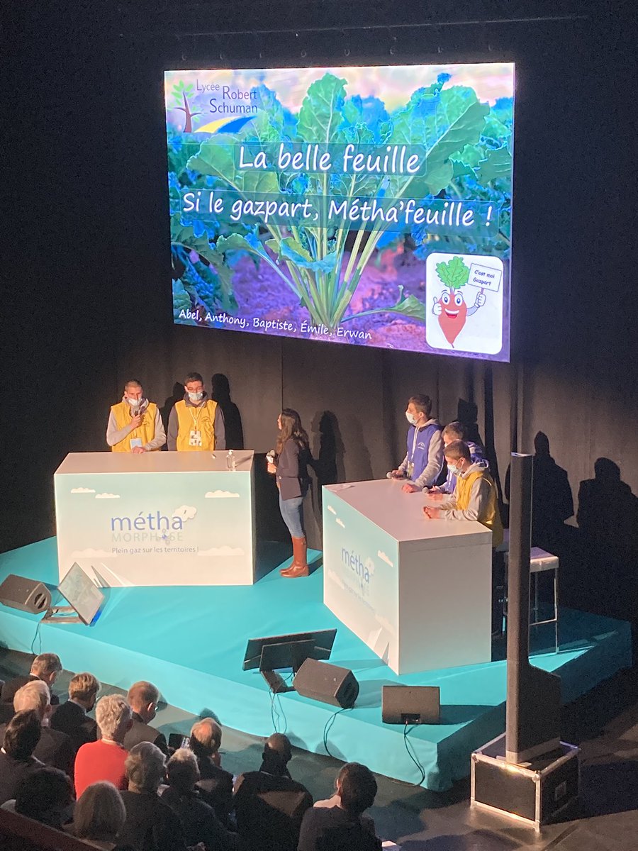 Après une matinée studieuse pour + de 400 acteurs de la #methanisation, place aux jeunes ! 
👍 9 lycées agricoles <a href="/hautsdefrance/">Région Hauts-de-France</a> sur la scène de #Methamorphose pour présenter leurs projets verts et innovants. Avec Philippe Vasseur, président mission <a href="/rev3/">rev3</a> - <a href="/GrDF_RioPlus20/">Didier Cousin</a> <a href="/grdf/">GRDF</a>
