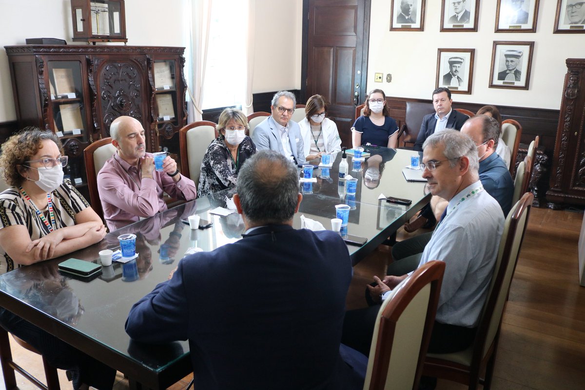 epenfermagem's tweet photo. ✅ 💡Está acontecendo nas dependências da EPM/EPE/UNIFESP, o “Encontro com o Chefe da Divisão de Propriedade Intelectual do Itamaraty”.
#epeunifesp #epmunifesp #somosepe #somosepm #unifesp #somosunifesp #propriedadeintelectual #tecnologiasmedicas #inovação https://t.co/X4PfxMC06W
