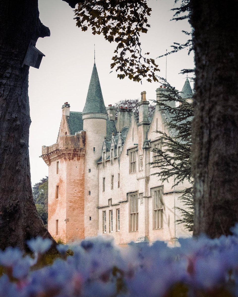 So many places and history to explore through #Scotland

The incredible 16th century Brodie Castle stood out for me during our travels with its immaculate gardens and surrounding areas.

We’ll definitely be back to see more around here! 🏴󠁧󠁢󠁳󠁣󠁴󠁿